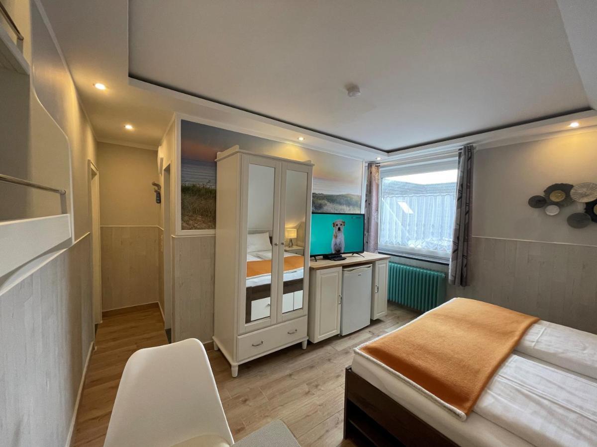 Hotel Kenny & Henry Cuxhaven Bagian luar foto