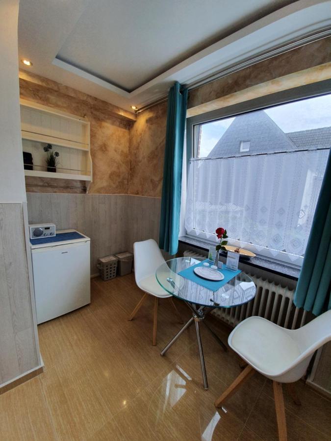 Hotel Kenny & Henry Cuxhaven Bagian luar foto
