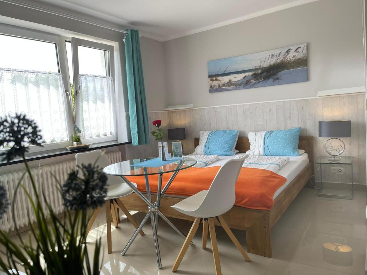 Hotel Kenny & Henry Cuxhaven Bagian luar foto