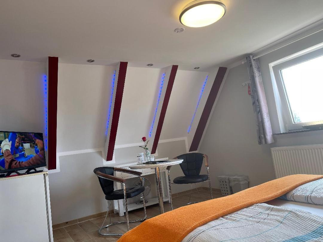 Hotel Kenny & Henry Cuxhaven Bagian luar foto