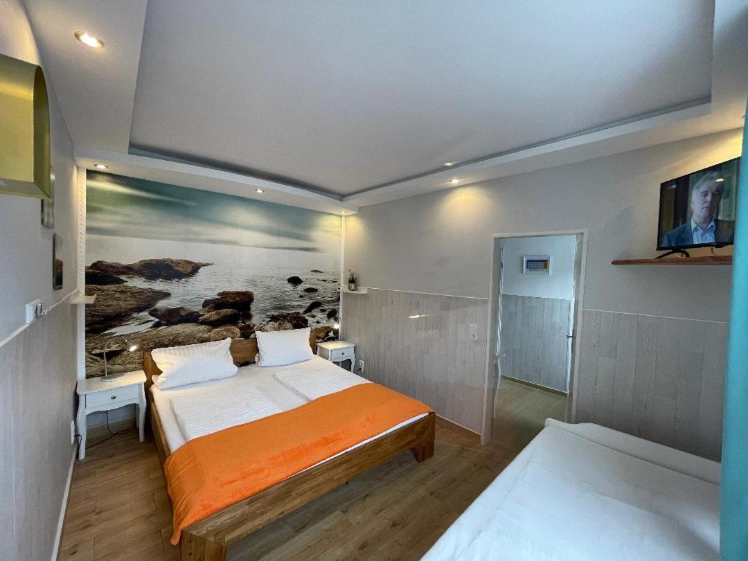 Hotel Kenny & Henry Cuxhaven Bagian luar foto