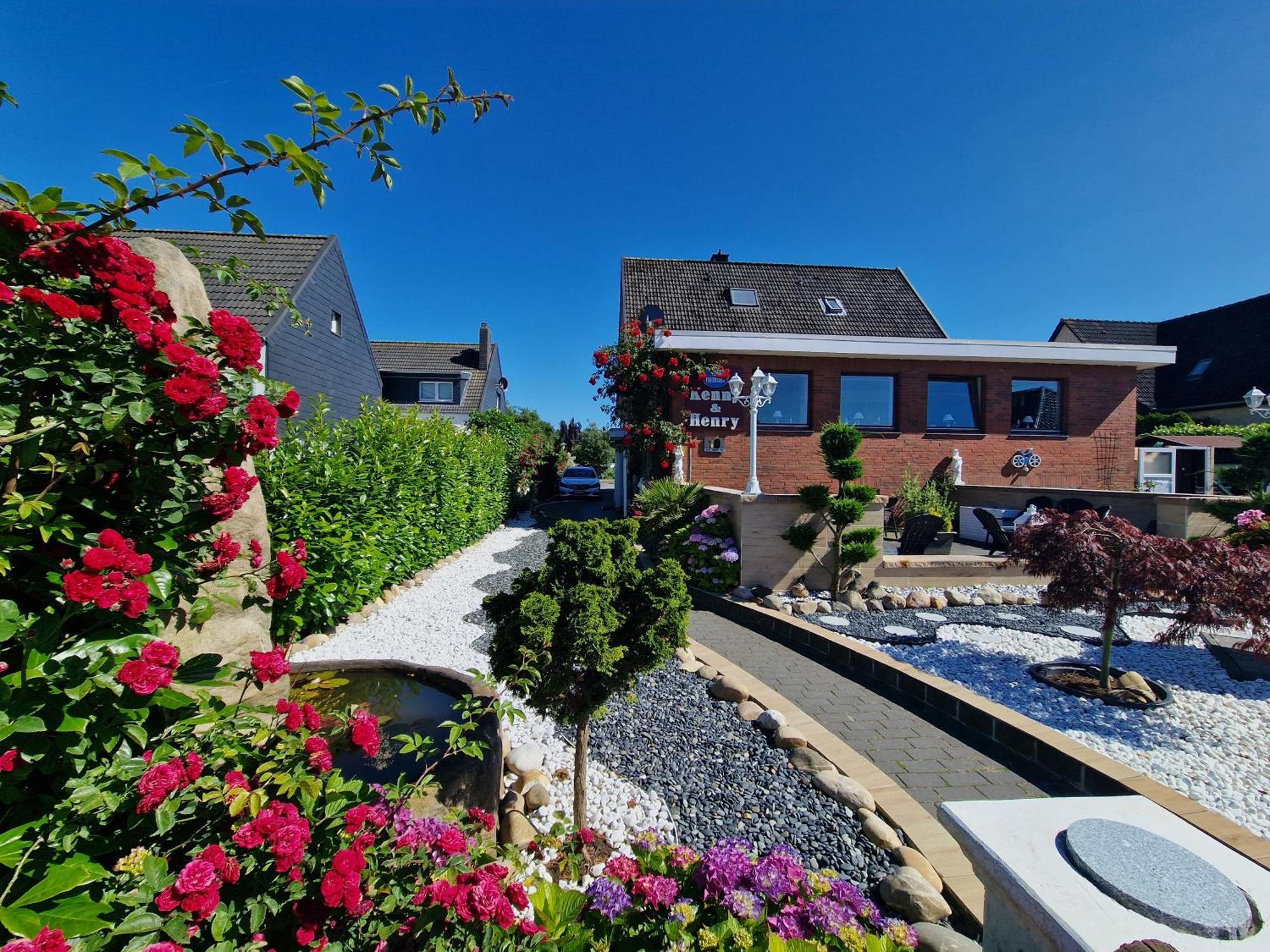 Hotel Kenny & Henry Cuxhaven Bagian luar foto